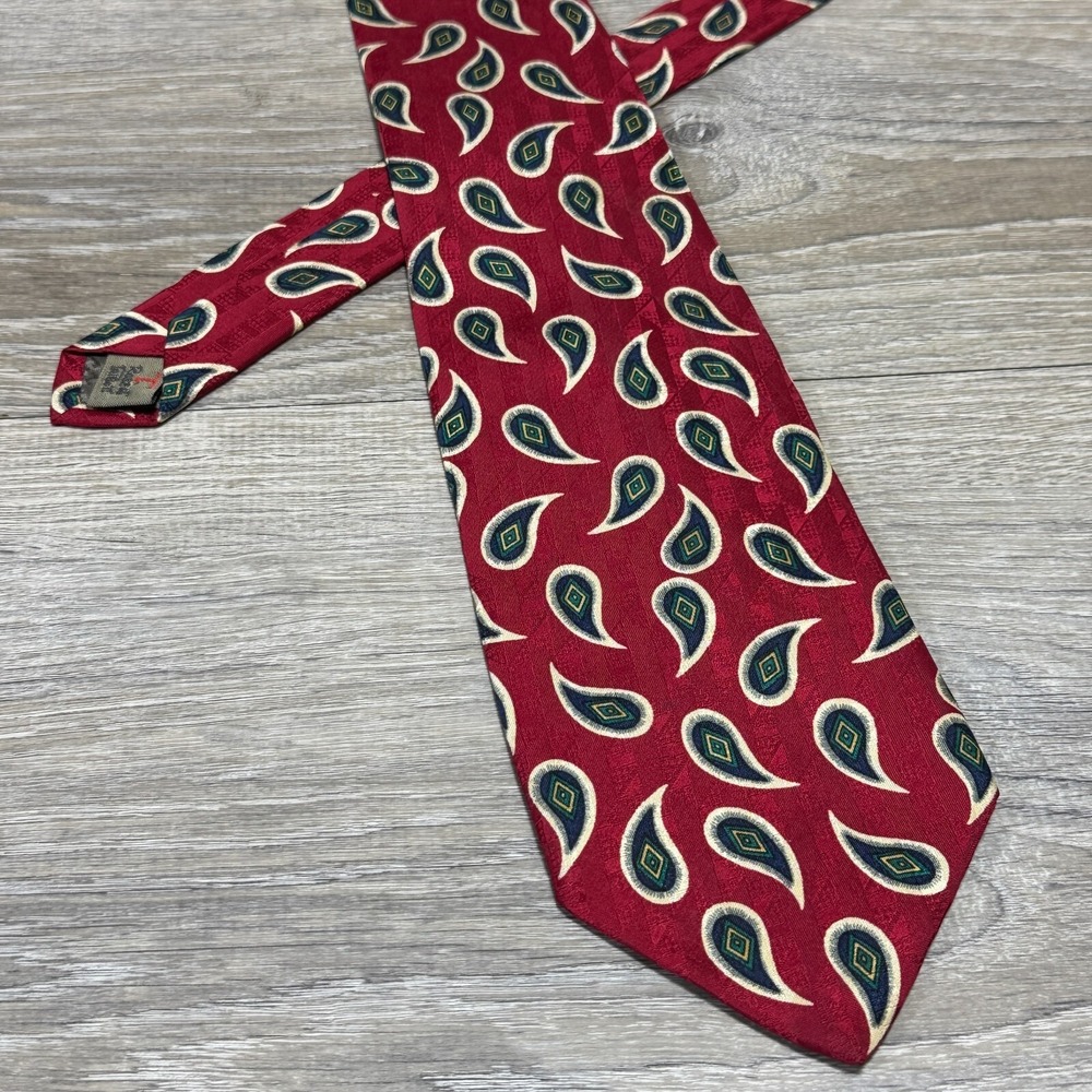 Robert Talbott Nordstrom Handmade Luxury 100% Silk Neck Tie Red Paisley Made USA